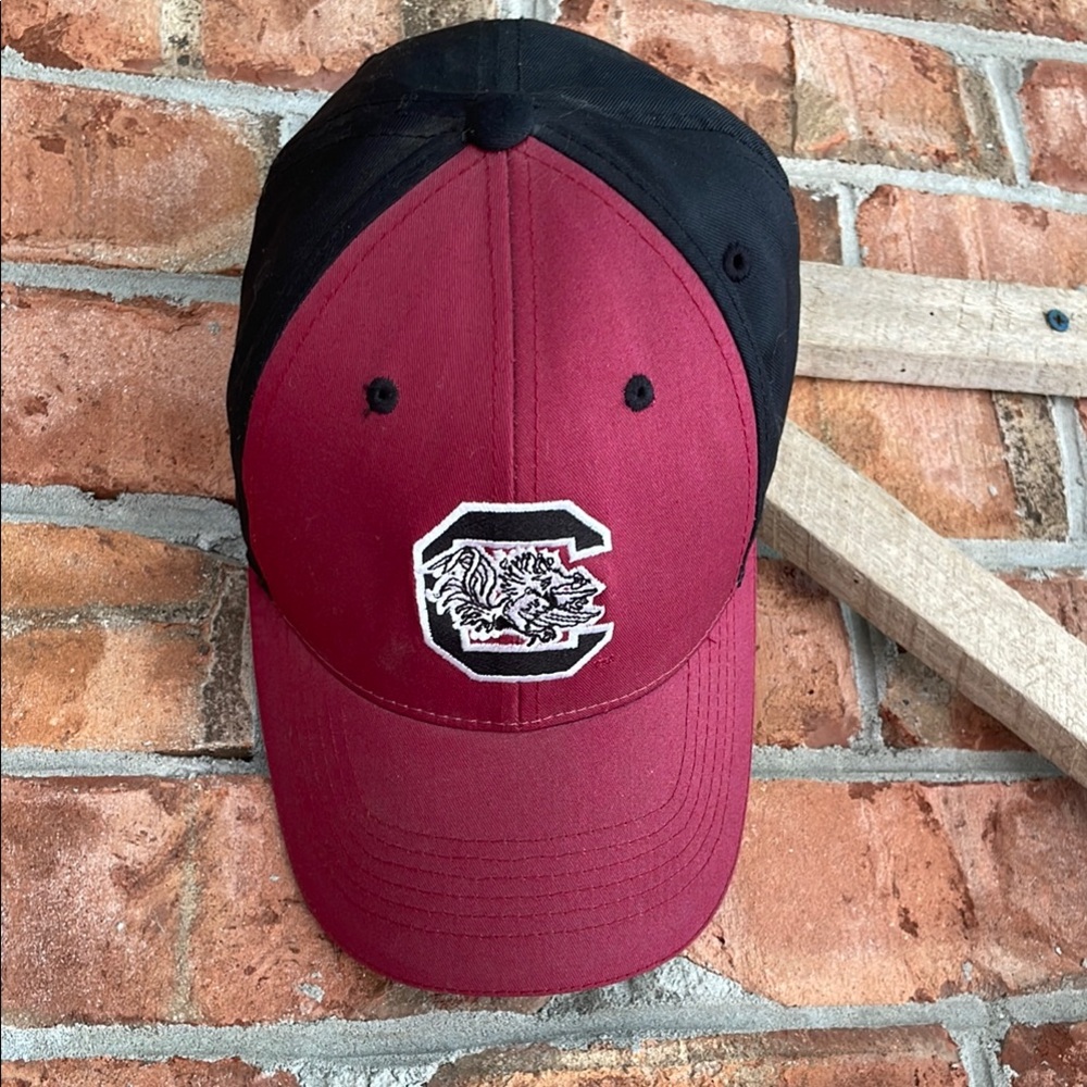 SOUTH CAROLINA GAMECOCKS Black & Garnet Baseball Cap - Adjustable